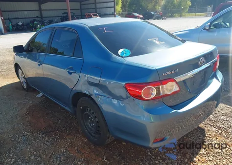 2013 Toyota Corolla Le z USA, uszkodzony, nr VIN 5YFBU4EE2DP208661